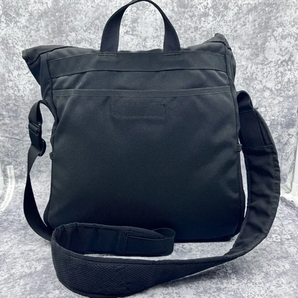 Patagonia® 
Vertical Mass bag - Picture 3 of 10